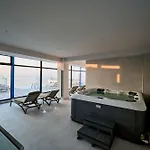 Sun & Fun Apartment Infinity Pool Spa Resort