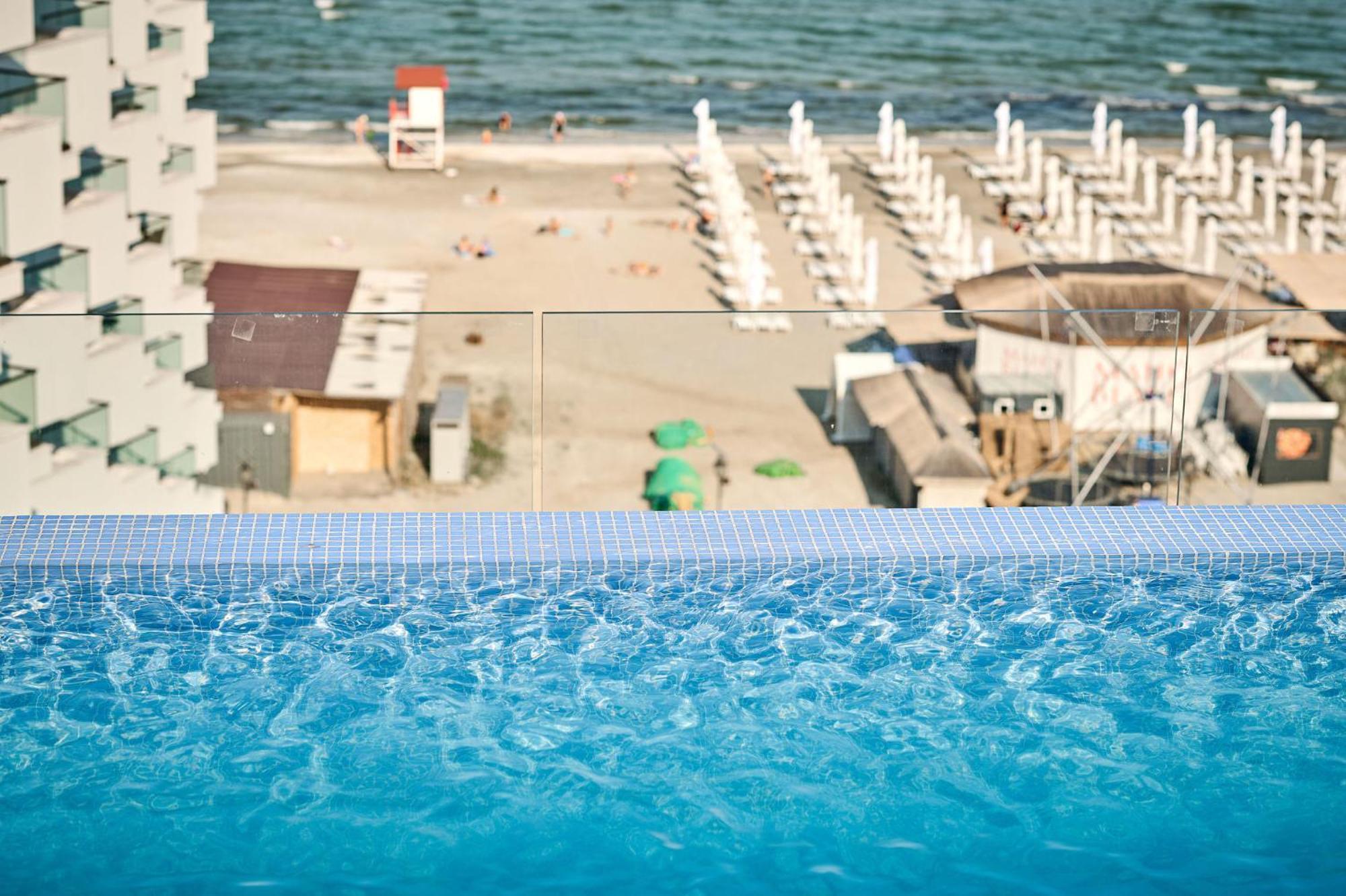 Sun & Fun Infinity Pool Apartament *